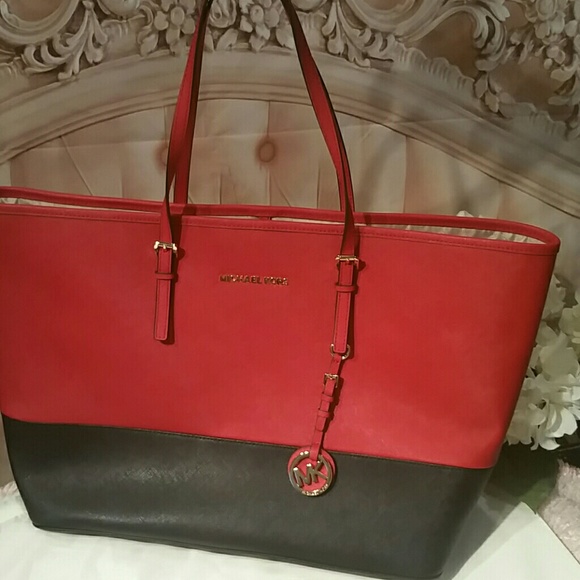 Michael Kors Travel Tote** - Picture 2 of 7